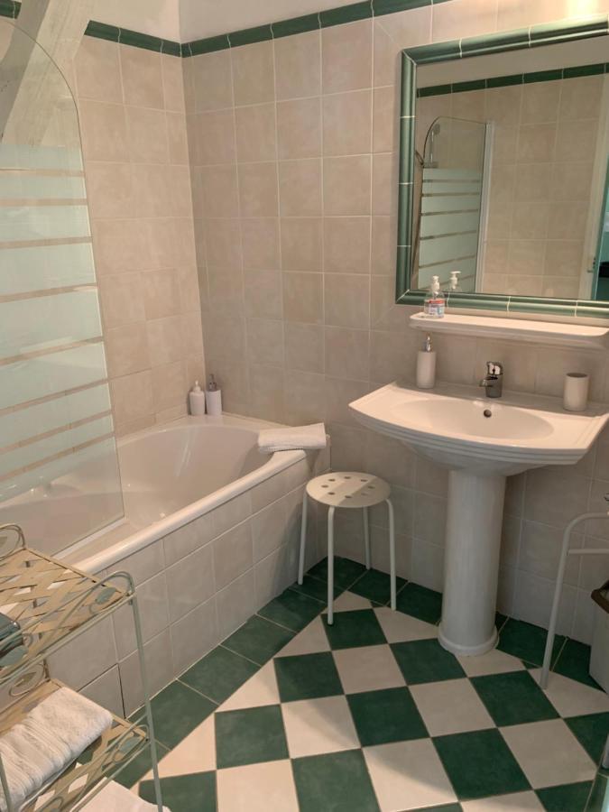 Chambres D'Hotes Maison Redon Tour-de-Faure Esterno foto