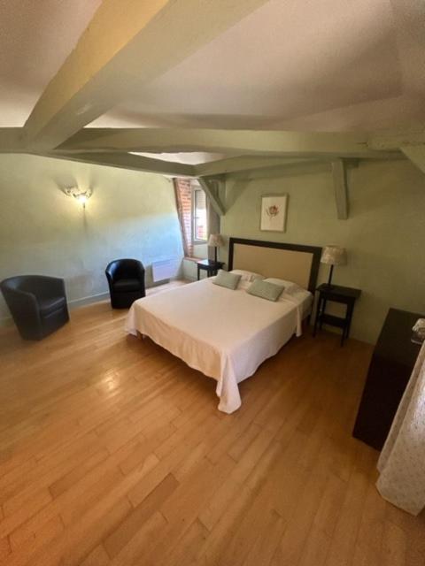 Chambres D'Hotes Maison Redon Tour-de-Faure Esterno foto